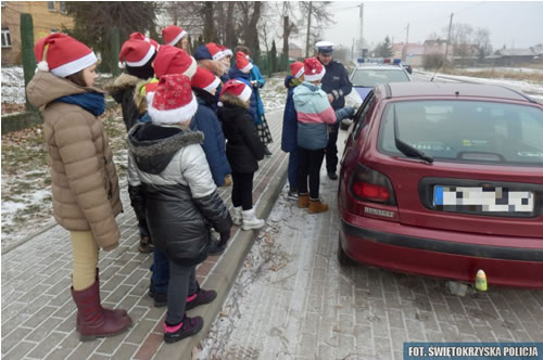 mikolaj_policja_pinczow.jpg