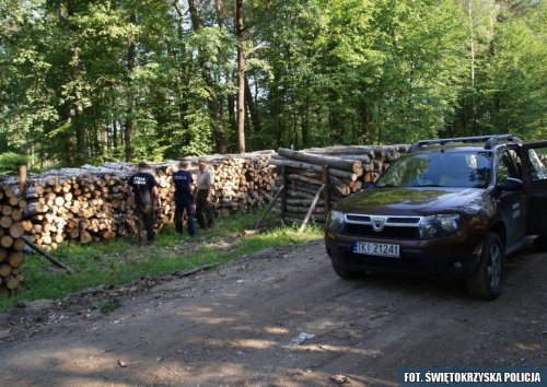policja_lesnicy02.jpg